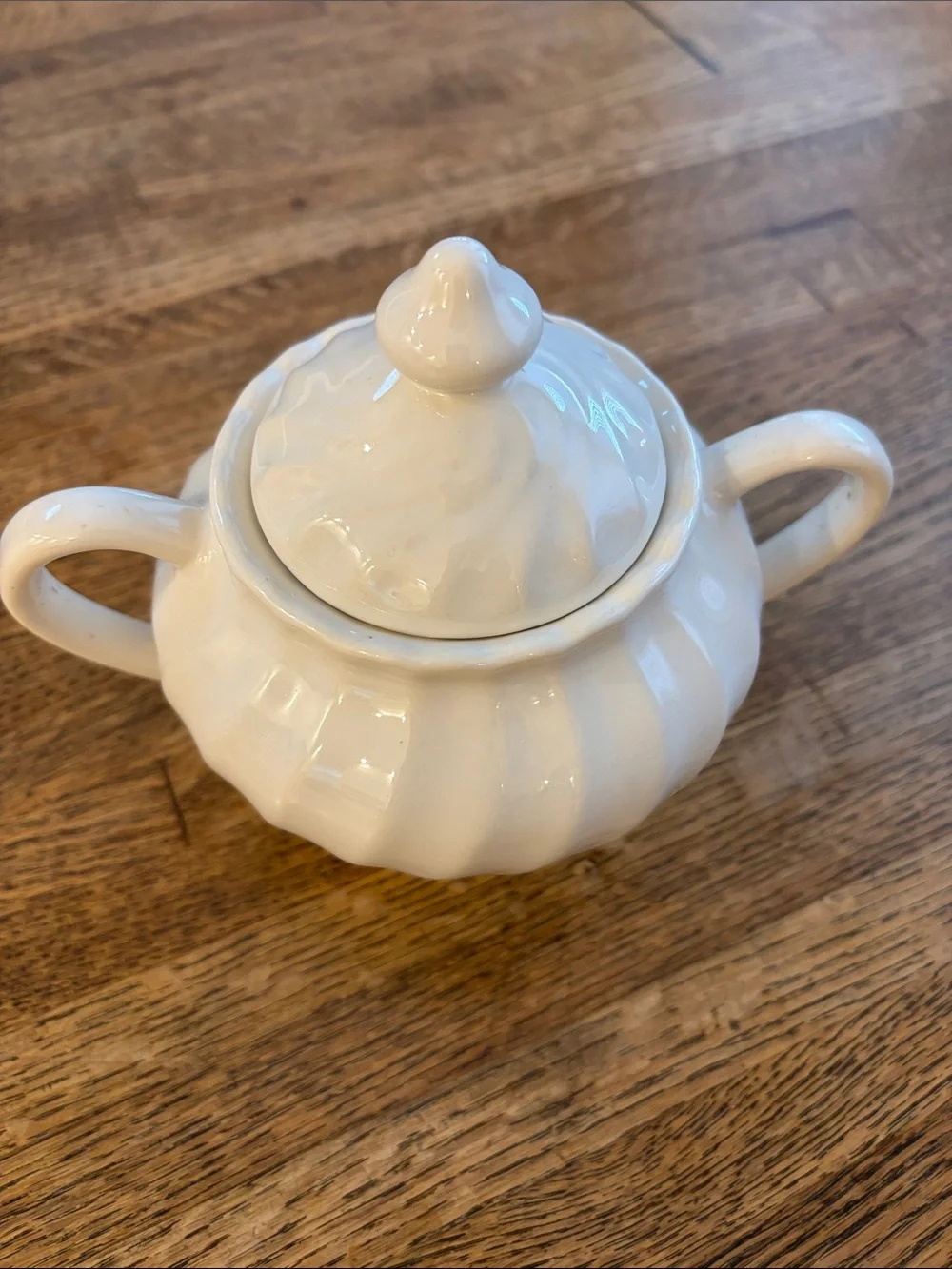 Vintage White Swirl Rib Pattern Ceramic Sugar Bowl with Lid and Double Handles